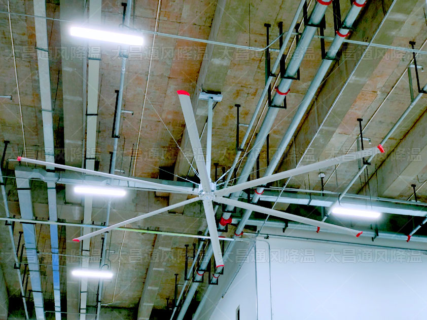 求解！大型廠房降溫需要什么設(shè)備