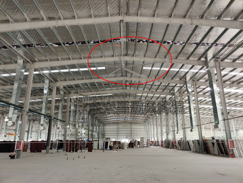 鋼結(jié)構(gòu)廠房通風(fēng)降溫有什么好的處理方法？