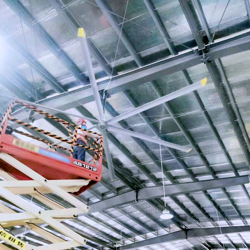 高大廠房通風(fēng)降溫設(shè)備工業(yè)大風(fēng)扇的價格是多少？