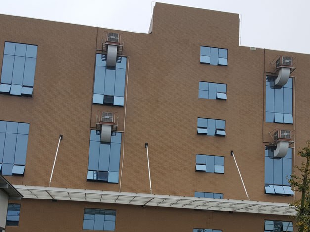 湖南某化工廠潤東方環(huán)?？照{(diào)降溫工程